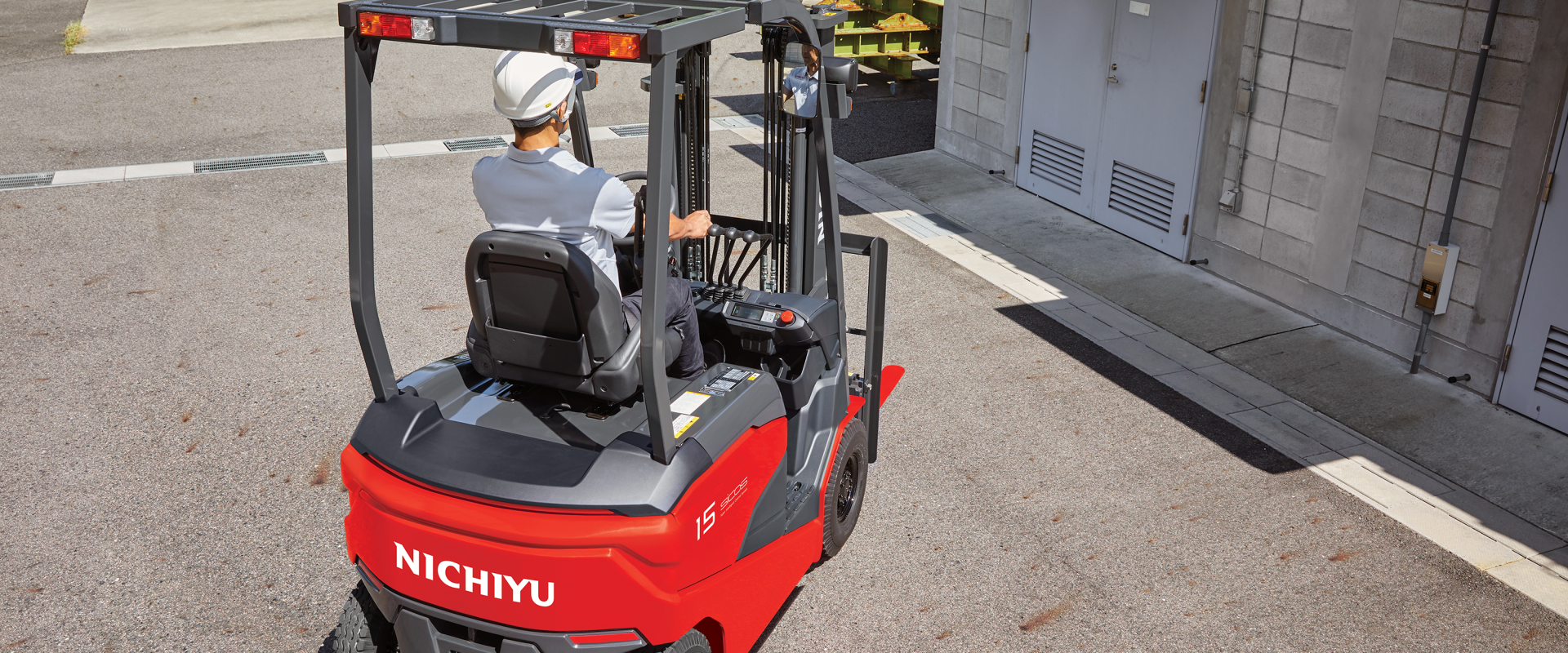 Xe nâng điện Nichiyu - Giải pháp nâng hạ thông minh cho doanh nghiệp Việt